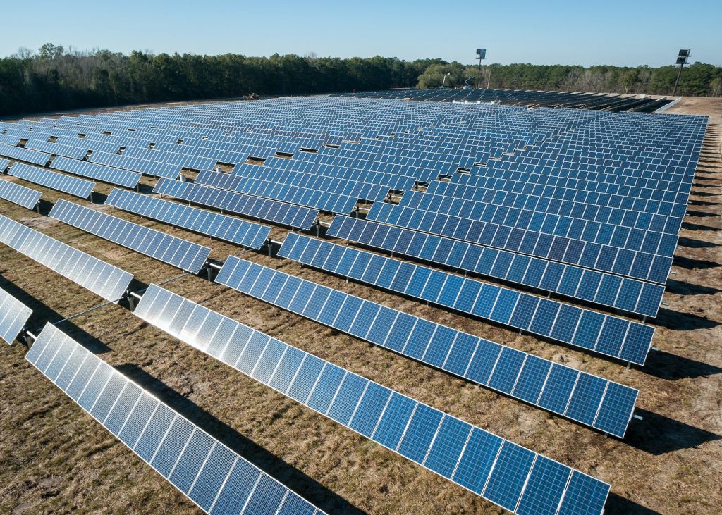 O que é fazenda solar e onde deve ser instalado?