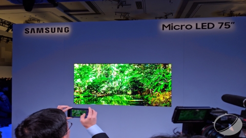 Samsung anuncia a tecnologia Micro LED em um evento de tecnologia.